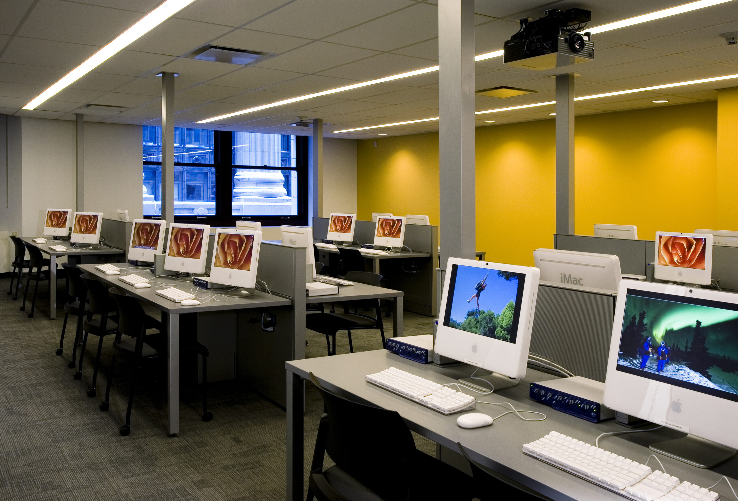 Computer classroom at Flashpoint Chicago.