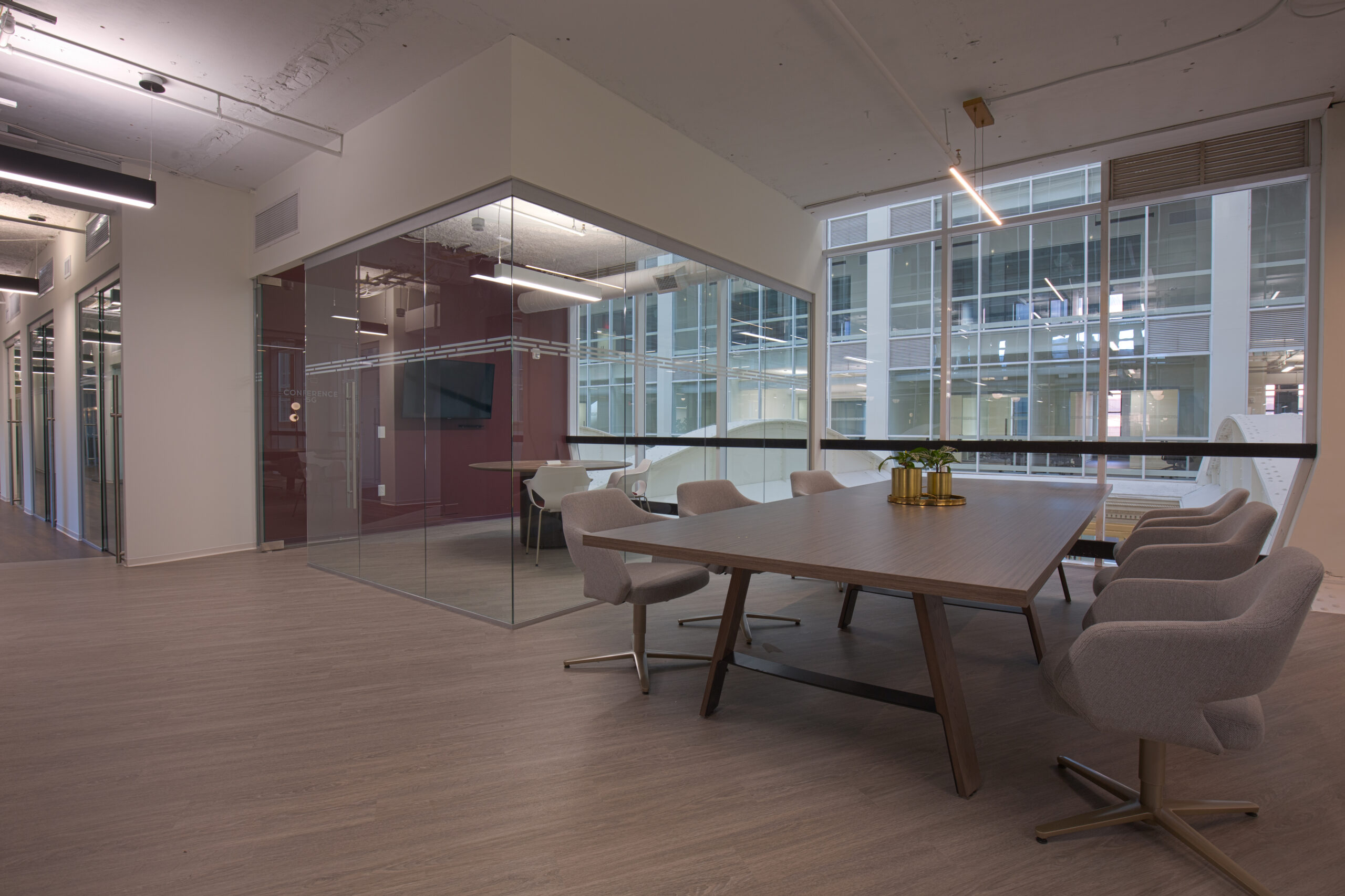 Interior office view, The Bourse.